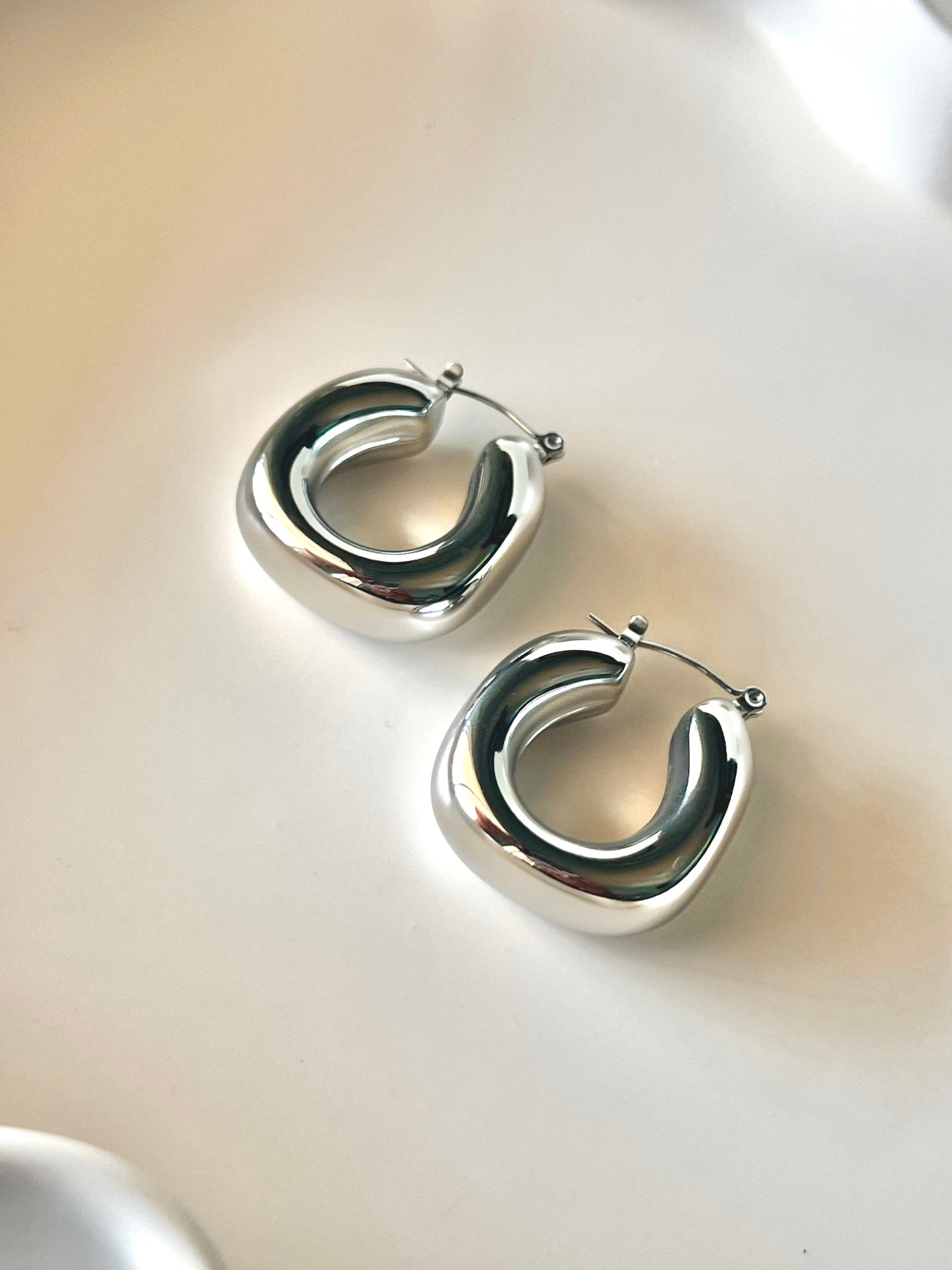 Island Breeze Hoops
